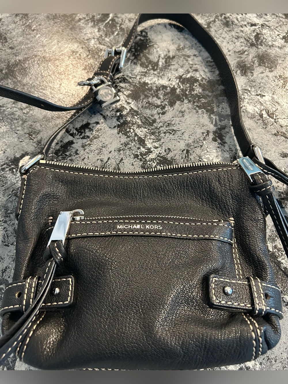 Vintage Michael Kors Astor Small Hobo Bag Black Leather Style 30F5SYBL1L Padlock